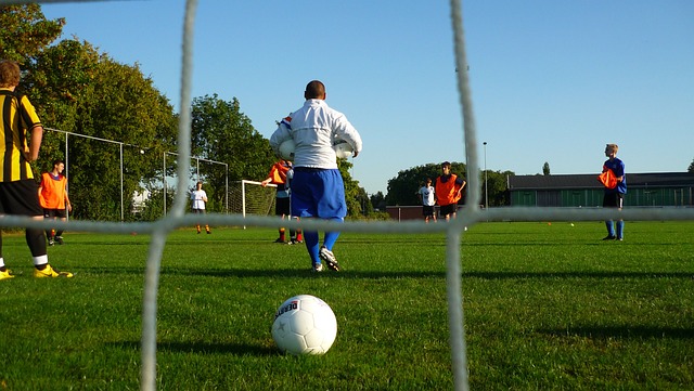 西媒：吕迪格能否续约要看身体状况，沙特俱乐部早就在等着他
