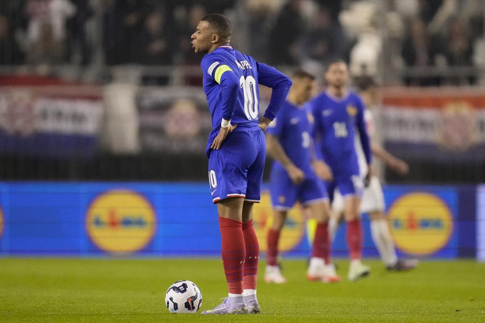 邮报：红军旧将阿格退役后经营污水处理企业，还投资纹身公司